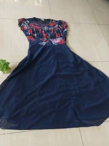 BEAUTIFUL GOWN!!...In Very Good Condition...!!