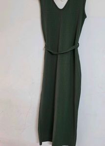 Sleeveless Ribbed Midi Dress with Belt