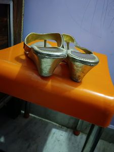 Very Stylish Comfortable Sandal For Women