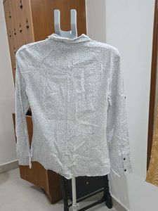 Chic Dotted Button-Up Shirt Mango