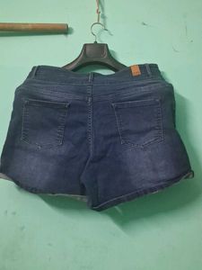 Stylish High-Waisted Denim Shorts