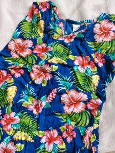 Blue Floral Top🎐