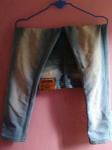 ​Size-[28] Jeans🚨