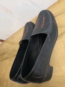 Classic Black leather Loafers