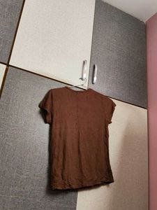 ELLE Paris V-Neck T-Shirt