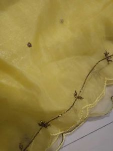 yellow duppata