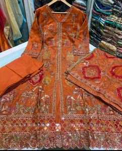 Original pakistani suit or gown