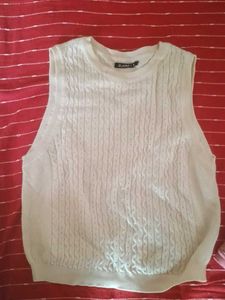 Chic Sleeveless Cable Knit Top