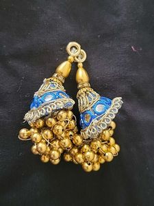 Assorted Decorative Tassels/Blouse hanging