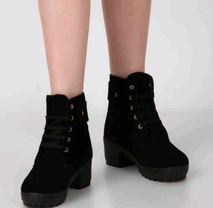 Stylish Black Platform Boots