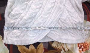 Imported  White Knit Pullover ( New)  ✨