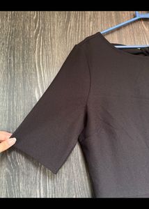 Simple Black Short Sleeve Dress