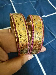 BRAND NEW/2 SETS/1 gm gold plated Bangles