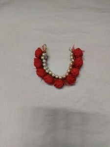 Red Rose &amp; Pearl Hair Accessory