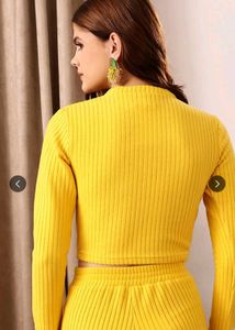 Street 9 Ribbed V-Neck Fitted Crop Top