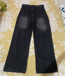 Women's Black Wide-Leg Jeans