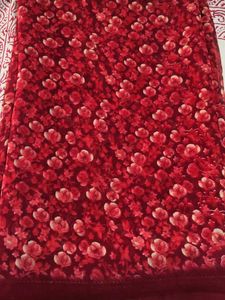 Elegant Floral Print Red Saree