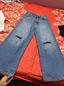 wide leg jeans size 30-32