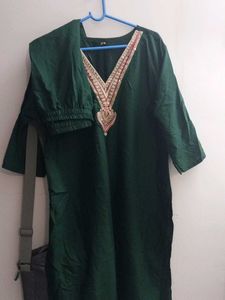 Elegant Green Kurta Set with Red Dupatta