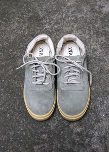 ZARA Grey Suede Lace-Up Sneakers 👟
