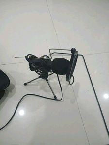 Professional Desktop Microphone with Tripod Stand