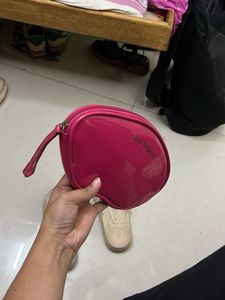 Pink lip-Shaped Cosmetic Pouch