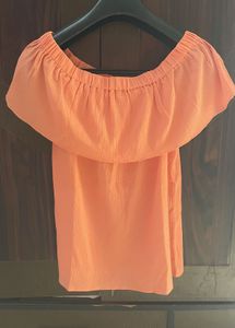 Combo of 4 mesh tops!!!