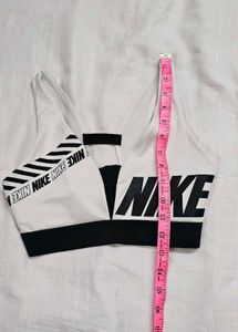 Nike Sport Distort Indy Plunge Sports Bra