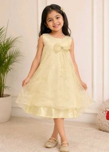 😃✨Sparkly Yellow Party Dress😀✨🎊🎊