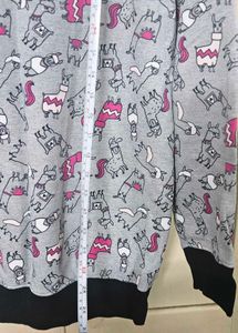 Sweatshirt