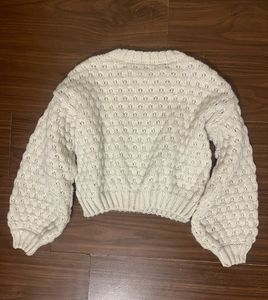90s Style Ivory Cable Knit Cropped Sweater