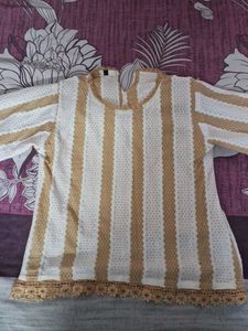 Elegant White &amp; Gold Striped Kurta