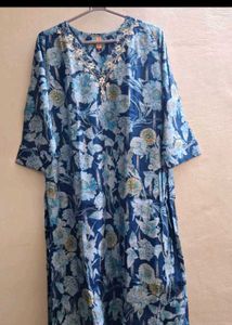 Elegant Blue Floral Kurta with Embroidery