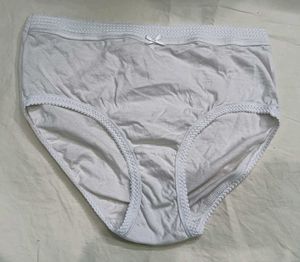 💛 Comfortable White Cotton Briefs