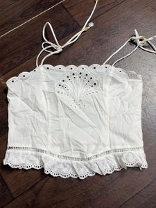White tie up crop top