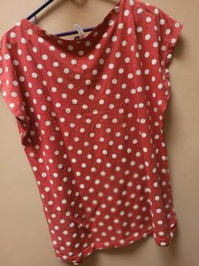 Pre-loved combo of 2 women's tops.