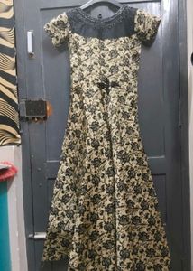Elegant Floral Maxi Gown 🖤
