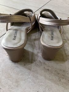 Golden Light heels Sandals For Ethnic Wear