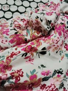 Floral Printed Stylish Top 🌸