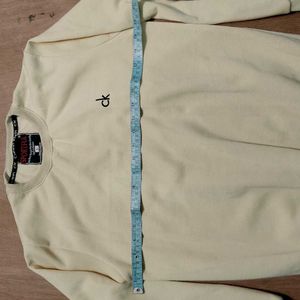 CK Sweatshirt - Stylish and comfy