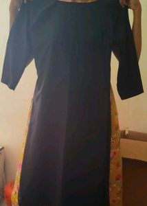 Stylish Black Tunic with Gold Line Art