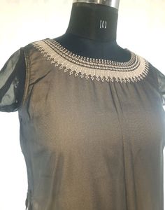 Avaasa Black Georgette With Peach Inner Linging  W