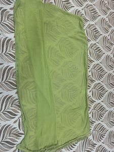 Green Leaf Print Scarf