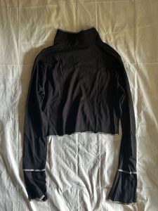 Black Cropped Long Sleeve Top