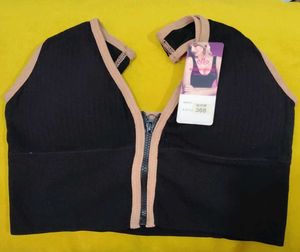 261 - - Black Front Zip Sports Bra