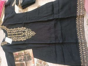 Elegant Black Embroidered Kurta