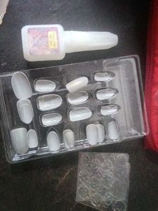 Press-On Nails Kit with Glue