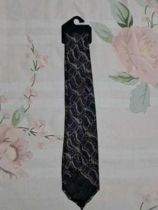 Vintage Patterned Tie