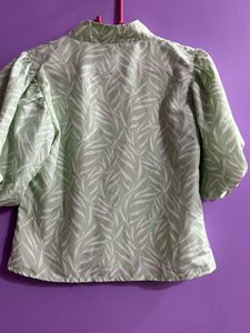 Light Green Leaf Print Puff Sleeve Blouse