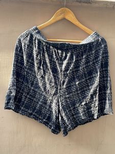 Chic Plaid Shorts